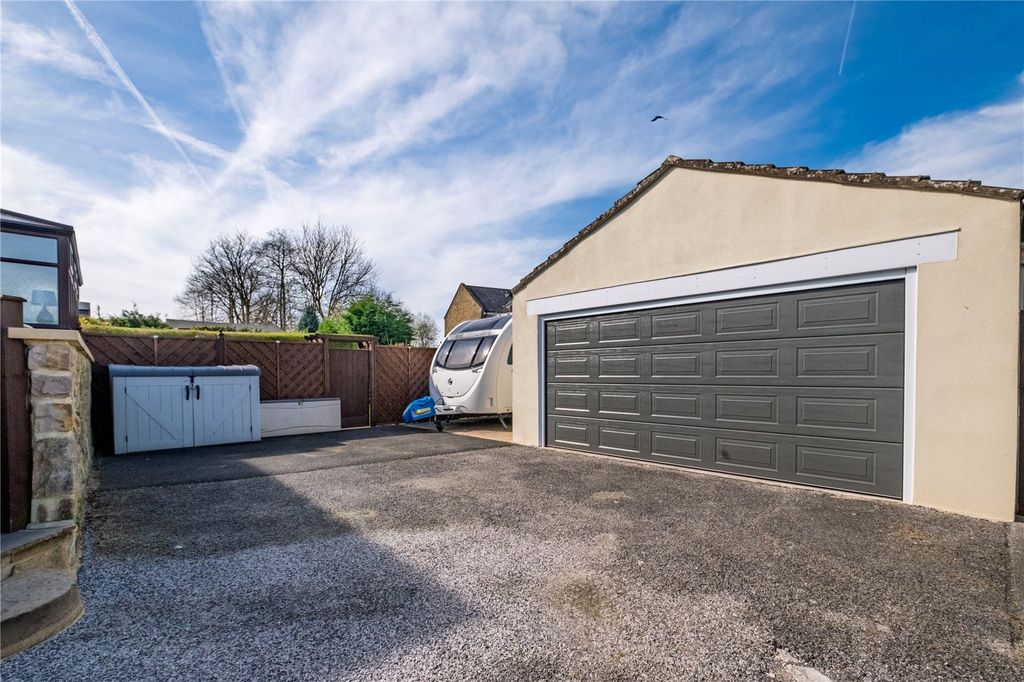 Additional image 2 of 3 bed end terrace house for saleRosemount Avenue, Barnoldswick, Lancashire BB18
