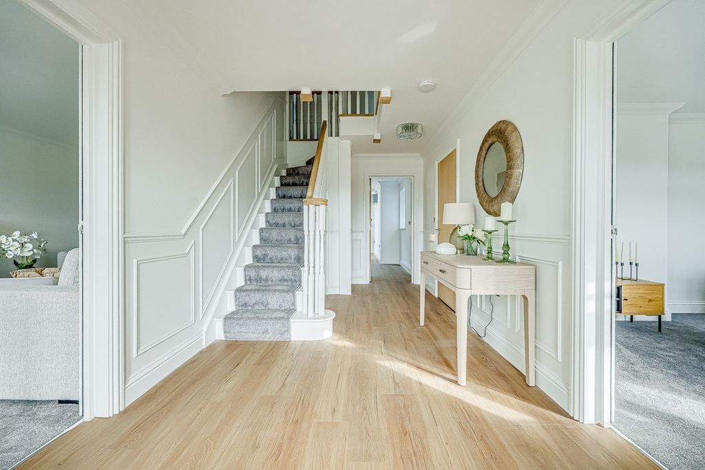 Additional image 24 of 5 bed detached house for saleNashlea Farm, Poors Lane North, Benfleet SS7