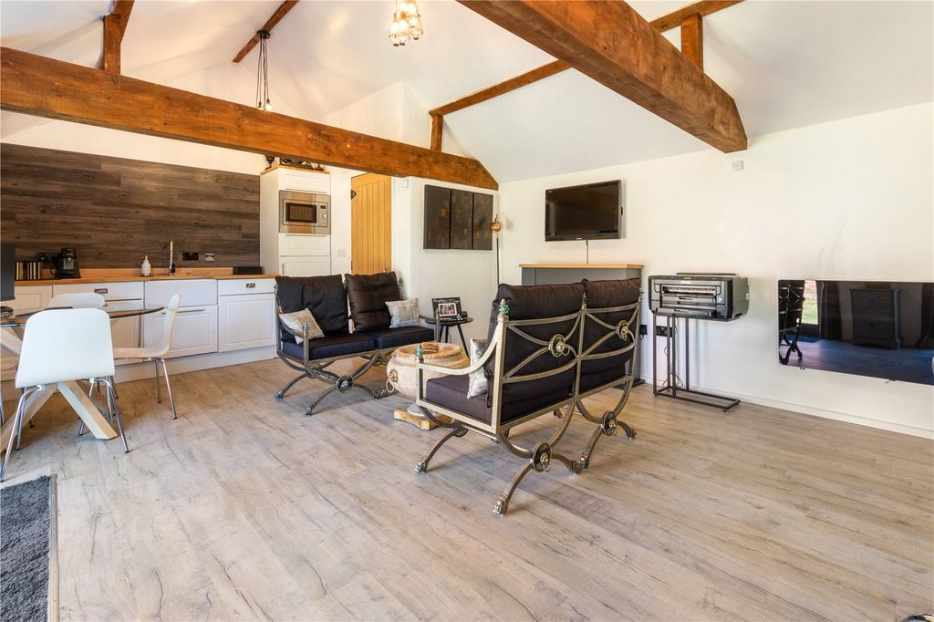 Additional image 25 of 5 bed bungalow for saleLincoln Road, Welton Le Wold, Louth, Lincolnshire LN11