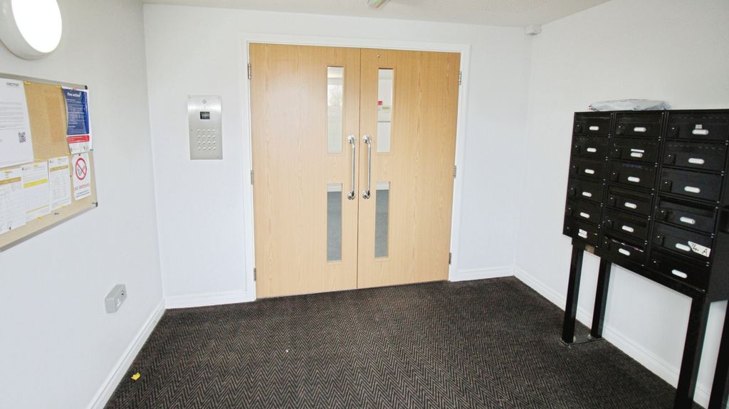 Additional image 19 of 2 bed flat for salePeterson Drive, Grimsby DN36