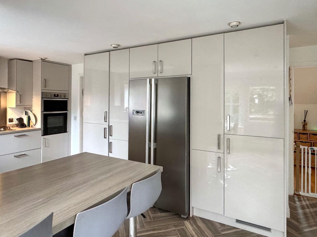 Additional image 13 of 4 bed detached house for saleHeol Fioled, Barry CF63