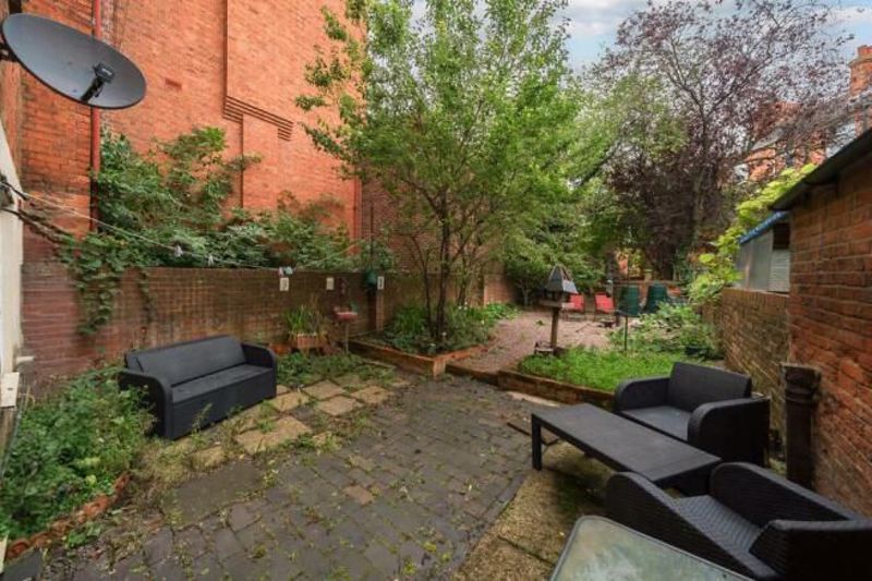 Additional image 8 of 9 bed property for saleMarlborough Road, Banbury OX16
