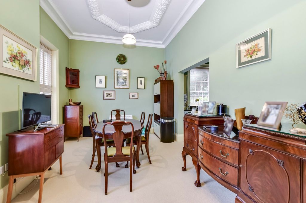 Additional image 6 of 2 bed flat for saleBreakspear Place, Abbots Langley WD5
