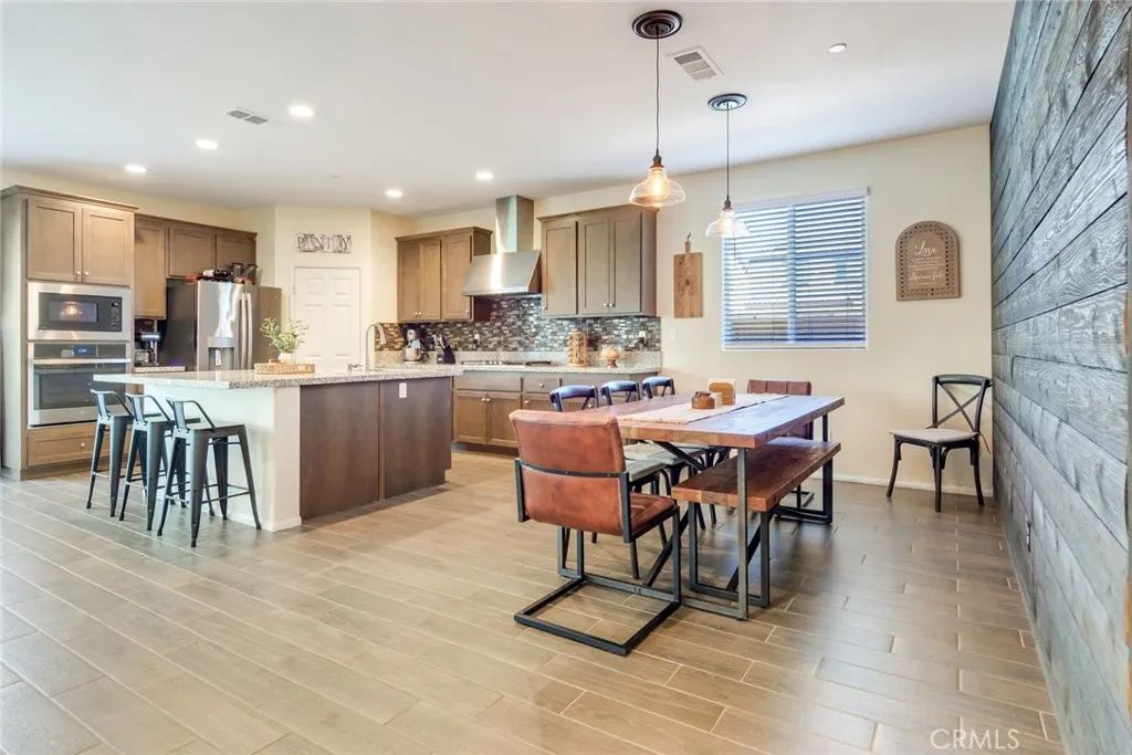 Additional image 7 of 17024 Red Tail Lane, Fontana, CA 92336