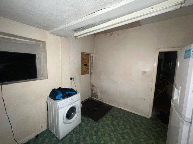3 bed terraced house for saleMarton Road, Middlesbrough, Cleveland TS4 photo 5