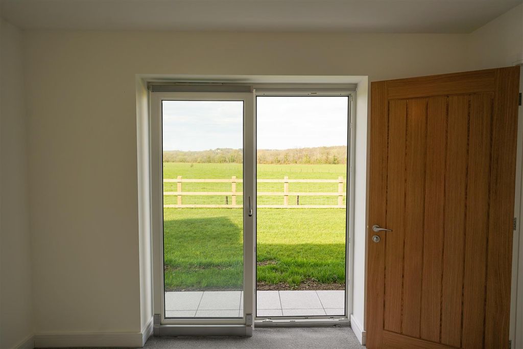 Additional image 17 of 3 bed detached bungalow for saleGolwg Y Garreg Las, Ammanford SA18