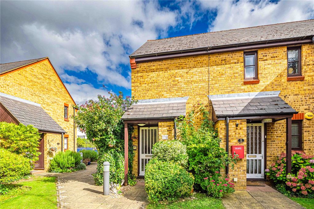 Additional image 12 of 2 bed maisonette for saleBridge Street, Berkhamsted, Hertfordshire HP4