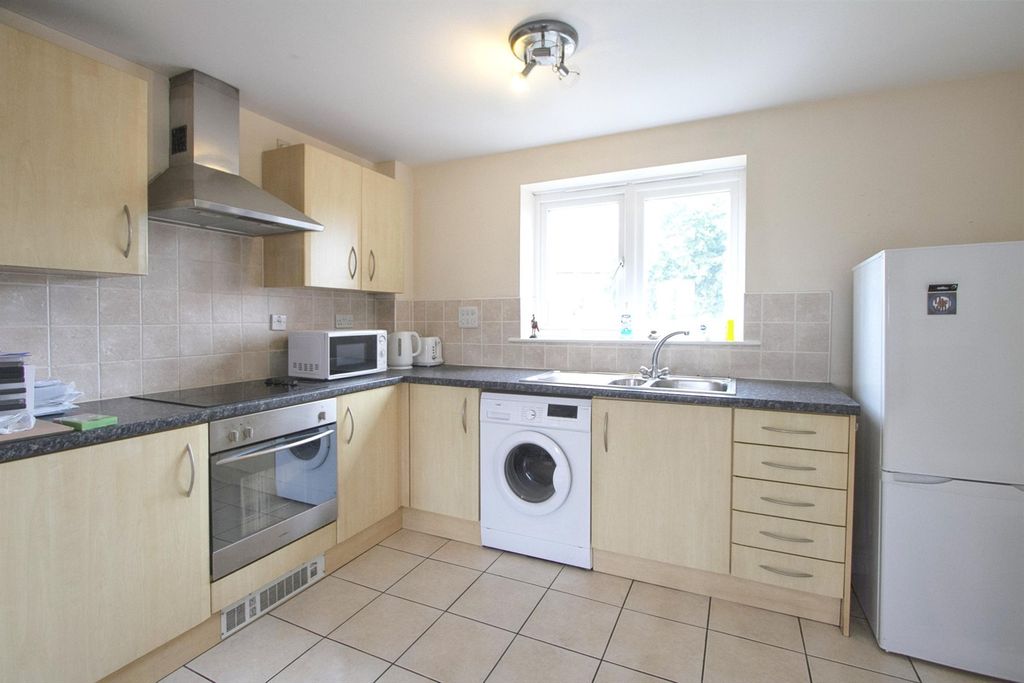 1 bed flat for saleBroadway, Cardiff CF24 photo 3