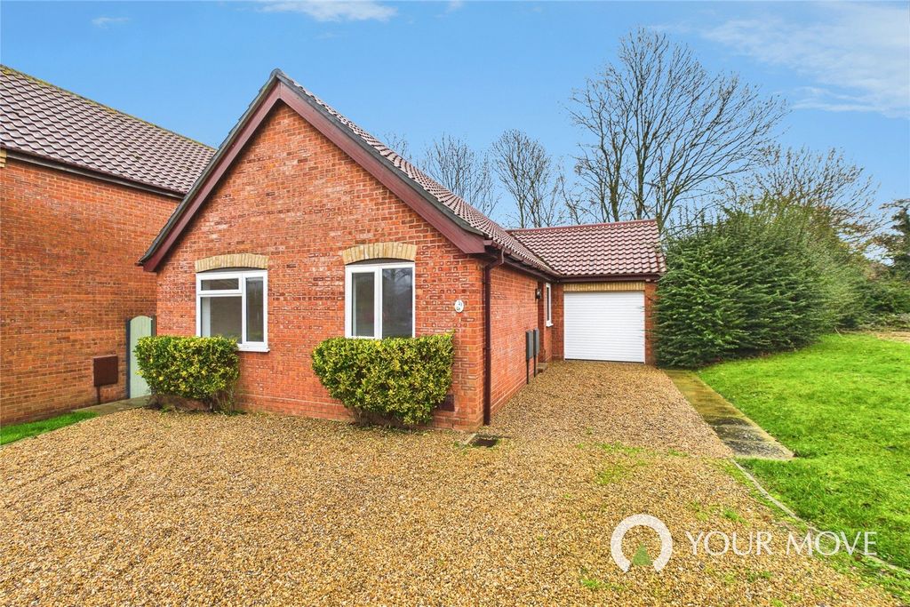 3 bed bungalow for saleBluebell Way, Worlingham, Beccles, Suffolk NR34