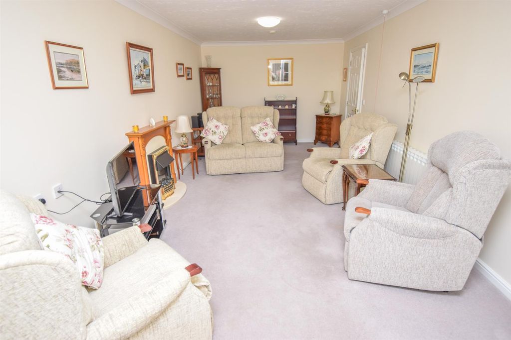 Additional image 5 of 2 bed flat for saleFlat 62, Clachnaharry Court, Inverness IV3