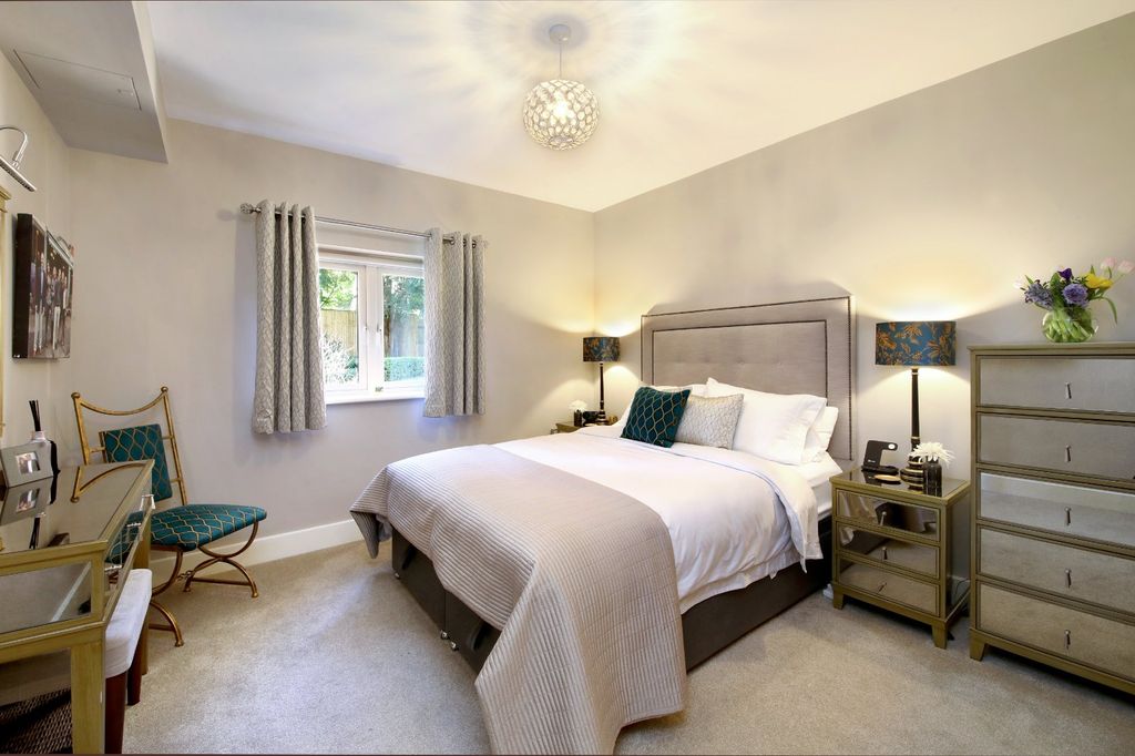 Additional image 9 of 2 bed flat for saleStation Road, Beaconsfield, Buckinghamshire HP9