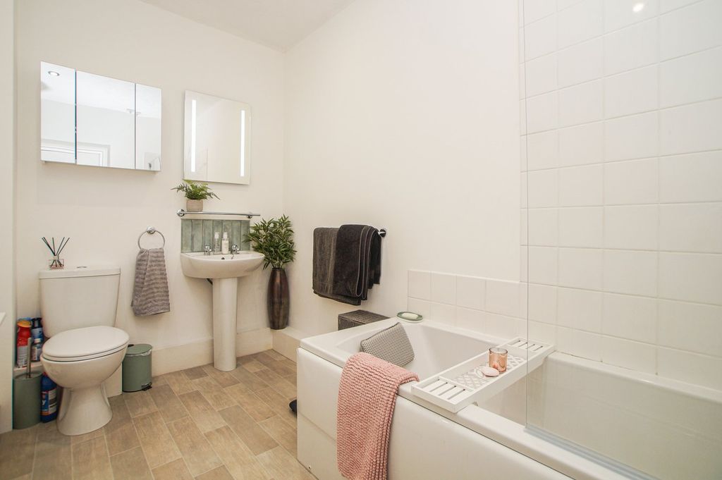 Additional image 4 of 2 bed flat for saleLonsdale Terrace, Penrith CA11