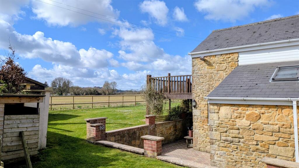 Camp Road, West Coker, Yeovil photo 2
