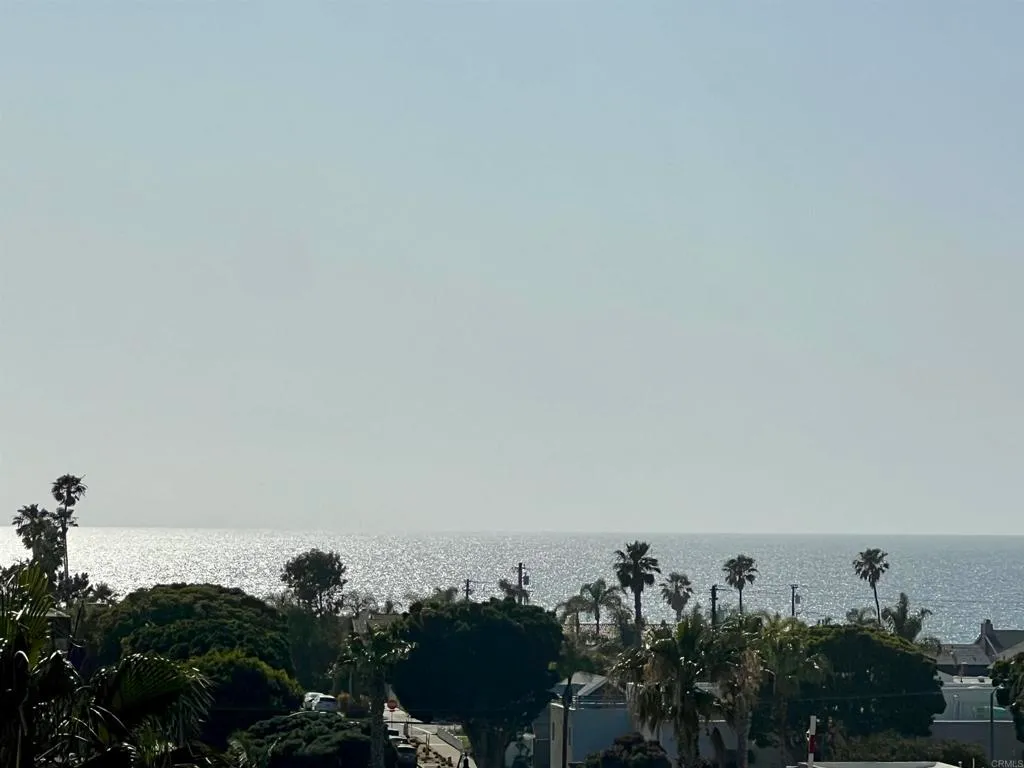27 E E Street, Encinitas, CA 92024