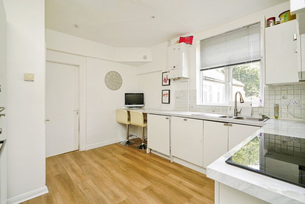 Additional image 3 of 6 bed detached house for saleBroughton Road, Banbury OX16