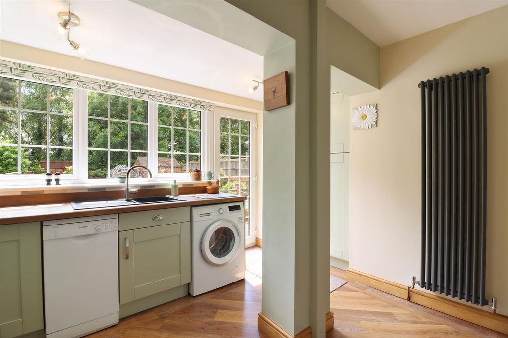 Additional image 8 of 3 bed detached house for saleTapton View Road, Chesterfield S41