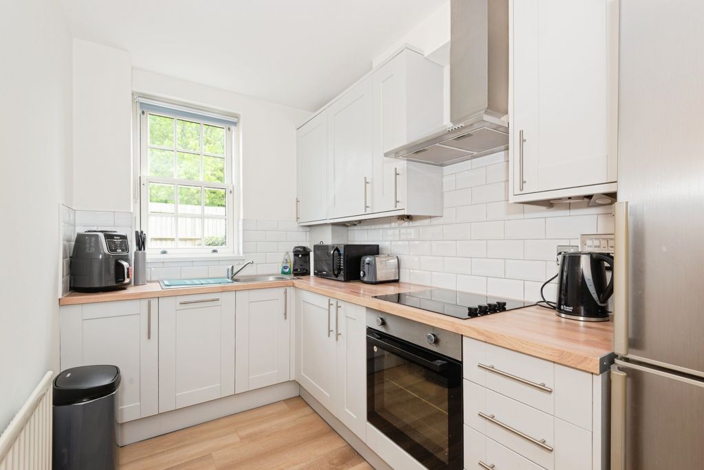 Additional image 3 of 2 bed flat for saleBrighton Road, Banstead SM7