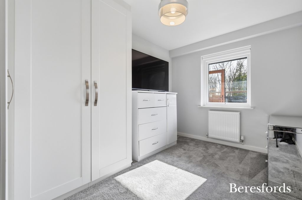 Additional image 7 of 2 bed flat for saleUpminster Road, Upminster RM14