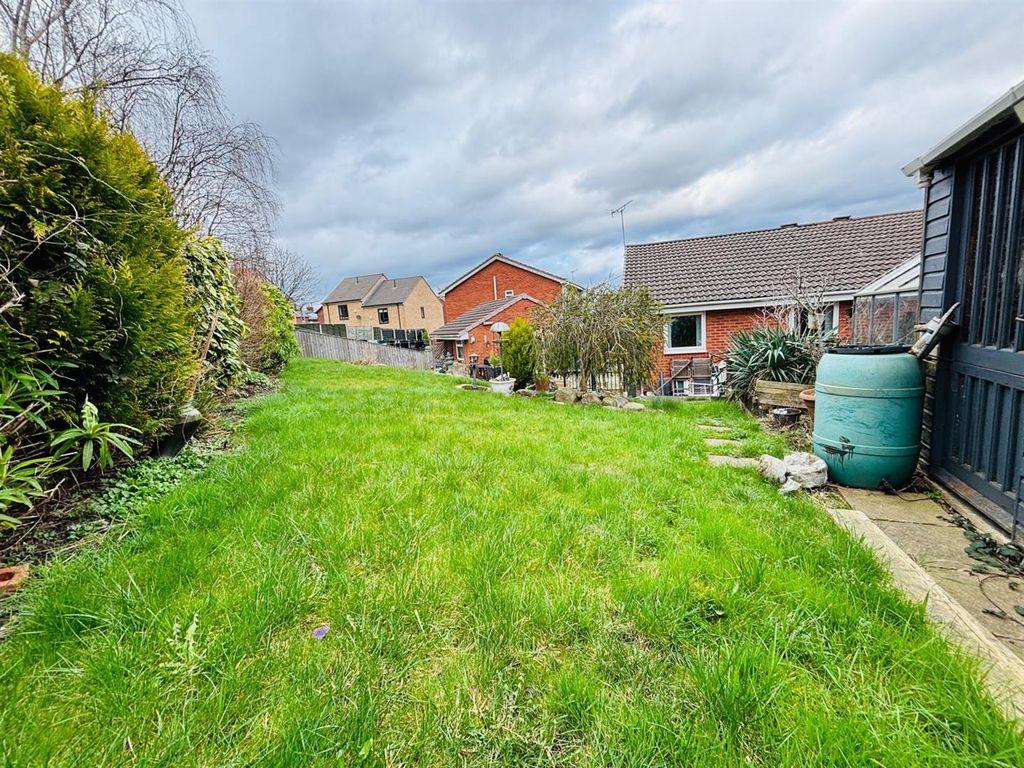 Additional image 11 of 2 bed semi-detached bungalow for saleThornhill Croft, Wortley, Leeds LS12
