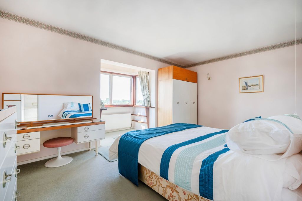 Additional image 14 of 3 bed flat for saleMaltsters Way, Oulton Broad NR32