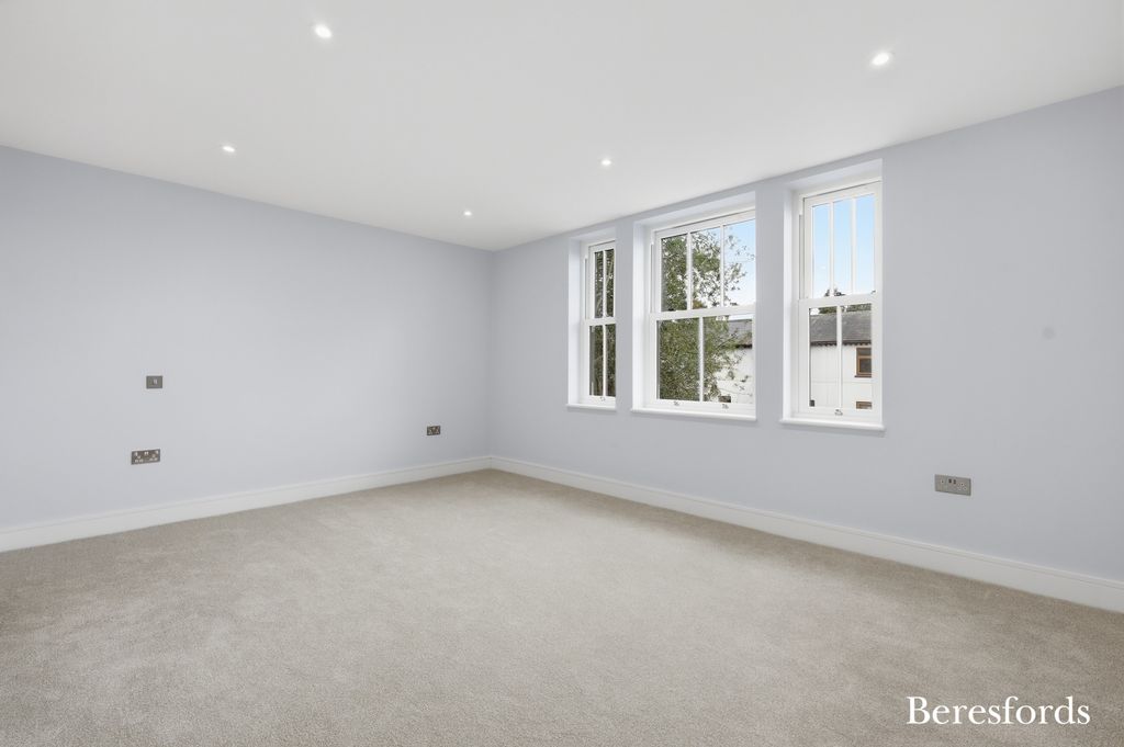 Additional image 19 of 5 bed semi-detached house for saleChapel Street, Billericay CM12