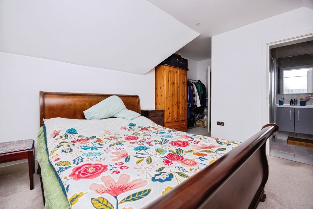 Additional image 16 of 2 bed maisonette for saleEggars Hill, Aldershot, Hampshire GU11