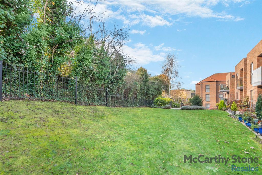 Additional image 24 of 2 bed flat for saleAusten Place, Lower Turk Street, Alton GU34