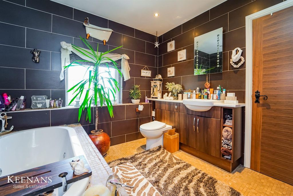 Additional image 28 of 5 bed detached house for saleManchester Road, Barnoldswick BB18