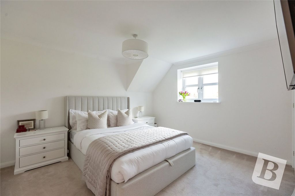 Additional image 7 of 2 bed flat for saleCornsland Close, Upminster RM14