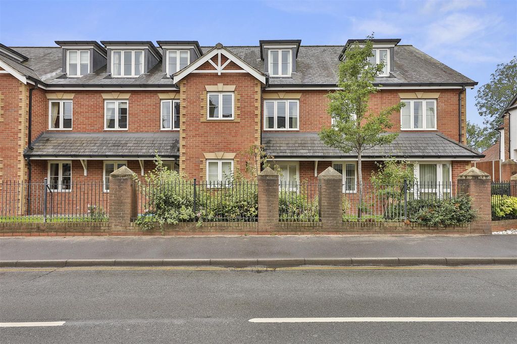 Additional image 2 of 1 bed flat for saleEdwards Court, Queens Road, Attleborough NR17