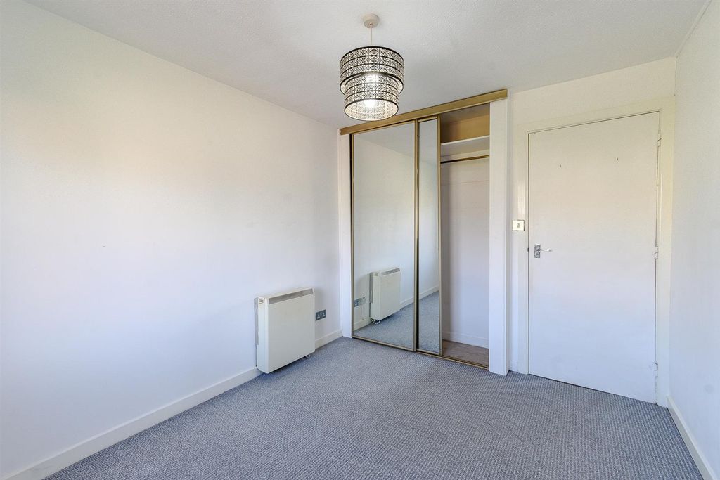 Additional image 7 of 1 bed flat for salePark Road, Barry CF62