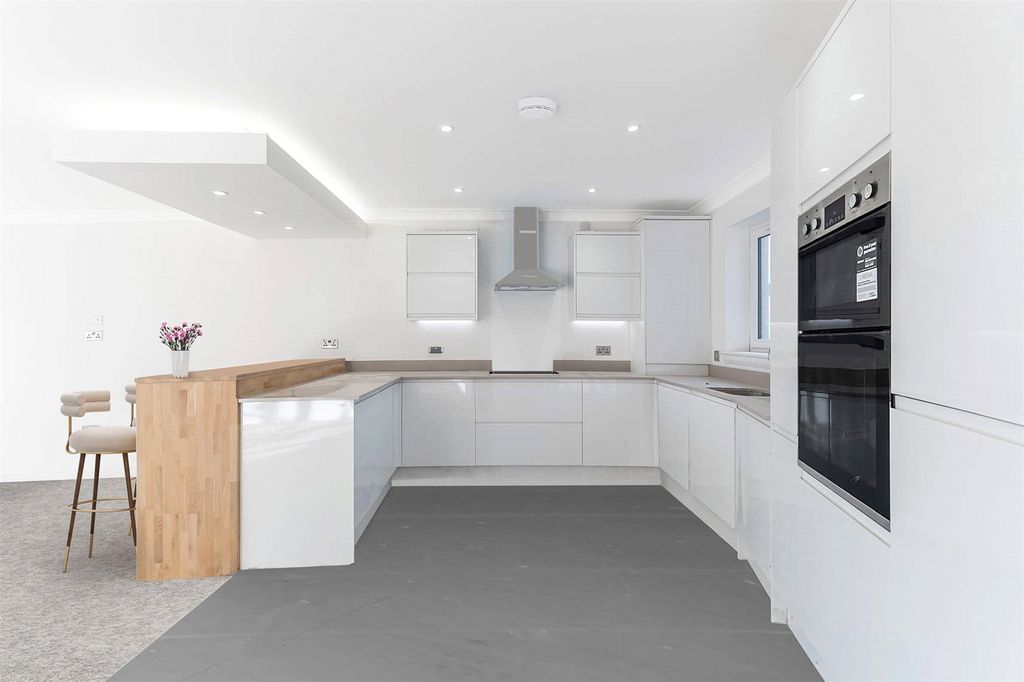 2 bed flat for saleCroftbank Crescent, Bothwell, Glasgow, South Lanarkshire G71 photo 2
