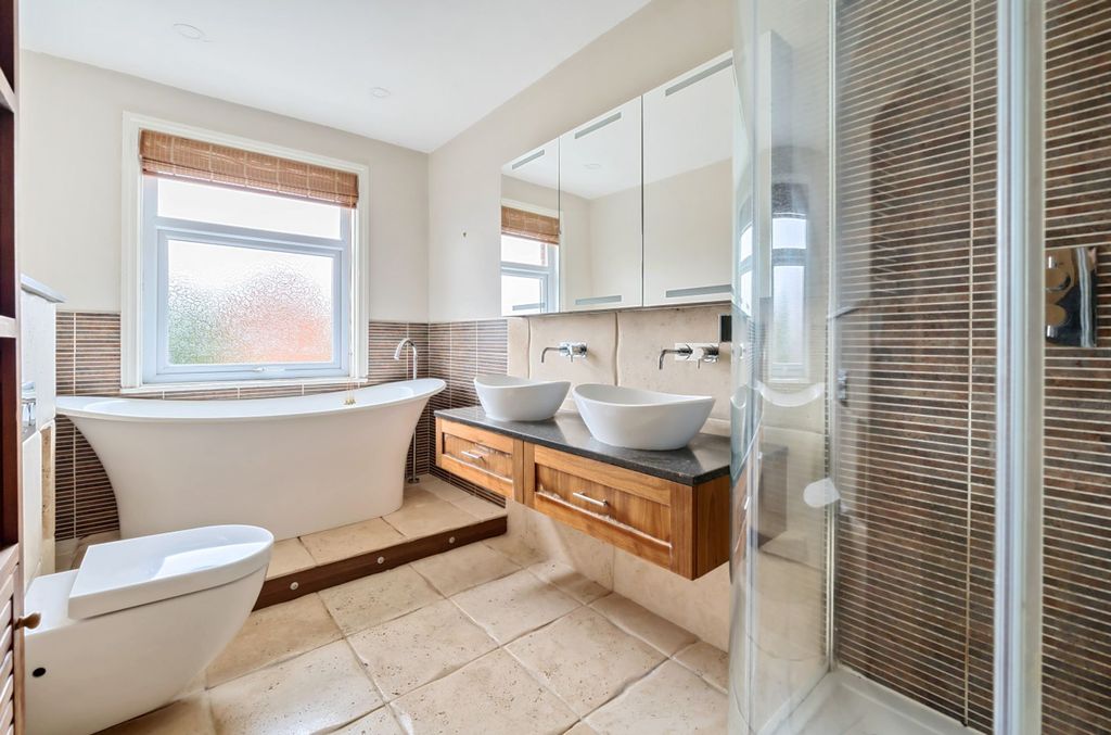 Additional image 13 of 5 bed detached house for saleStein Road, Emsworth PO10