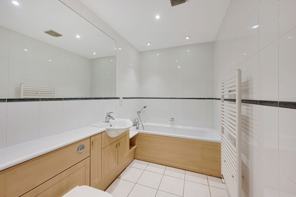 Additional image 10 of 2 bed flat for saleChapel Road, Alderley Edge, Cheshire SK9