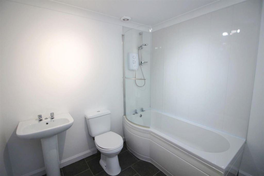 Additional image 8 of 2 bed flat for saleClydeview Apartments, High Carnegie Road, Port Glasgow PA14