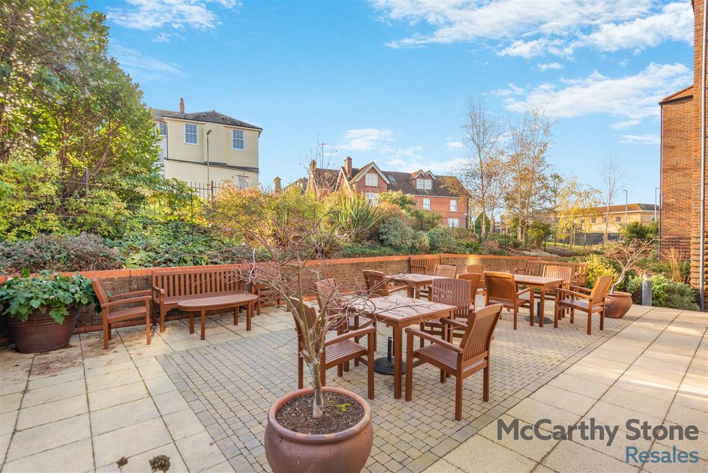 Additional image 15 of 2 bed flat for saleAusten Place, Lower Turk Street, Alton GU34