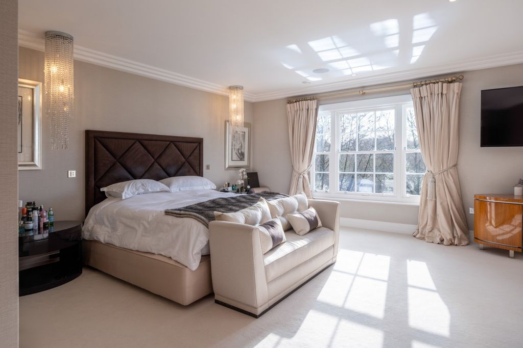 Additional image 11 of 6 bed detached house for saleNuns Walk, Wentworth Estate, Virginia Water, Surrey GU25