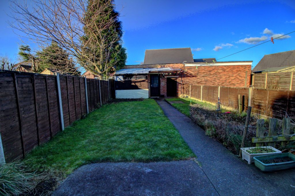 Additional image 9 of 3 bed semi-detached house for saleSilver Street, Barnetby DN38