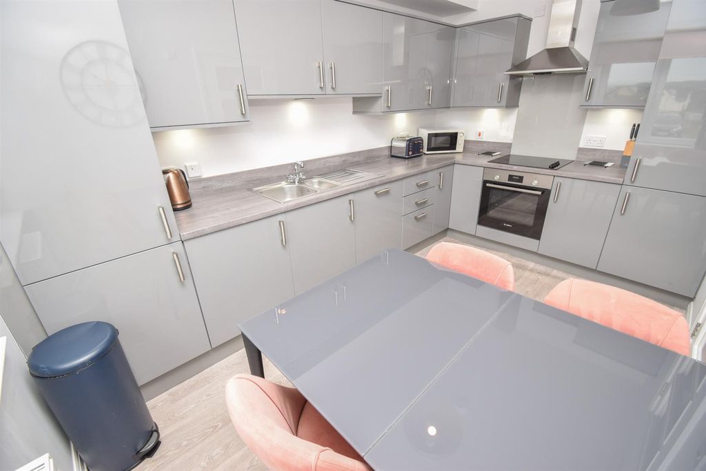 Additional image 6 of 2 bed flat for sale35 Countess Park, Slackbuie, Inverness IV2