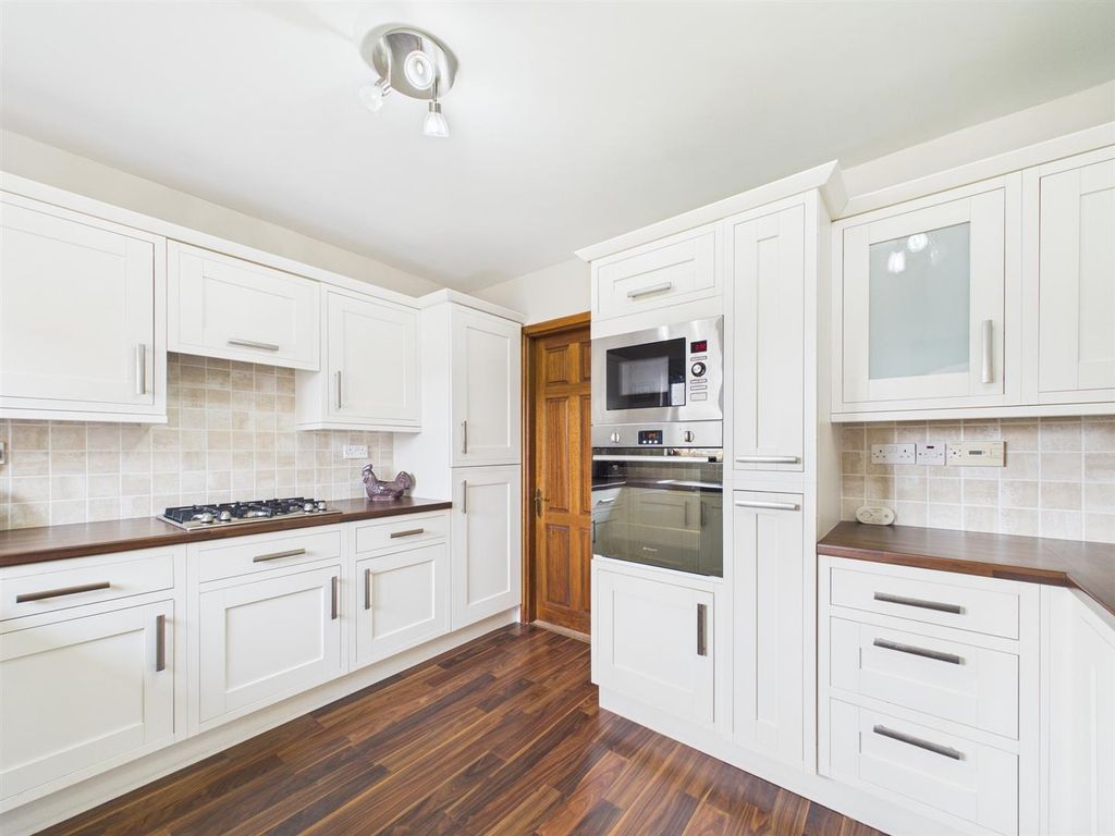 Additional image 2 of 3 bed bungalow for sale5 Glenorchil Crescent, Auchterarder PH3