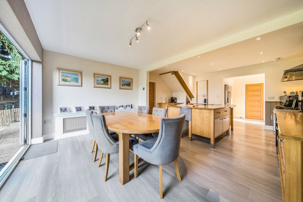 Additional image 5 of 8 bed detached house for saleFremantle Road, Belvedere DA17
