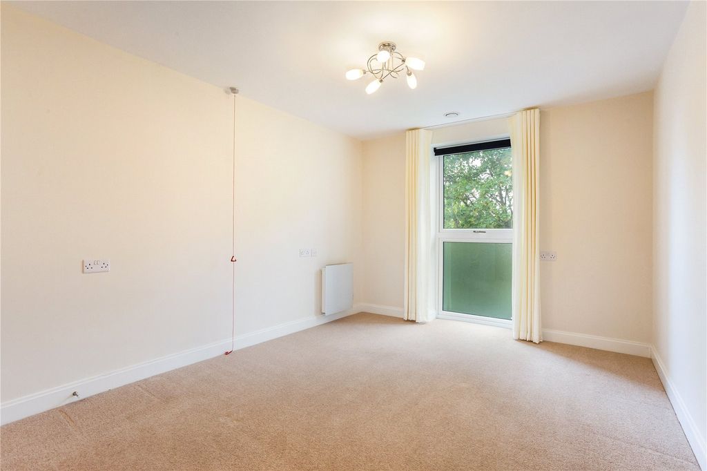 Additional image 6 of 2 bed flat for saleLower Turk Street, Alton GU34