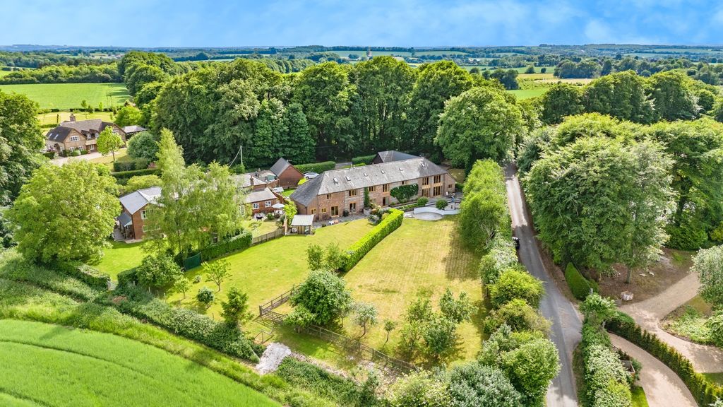 Additional image 19 of 6 bed barn conversion for saleFarleigh Lane, Dummer, Basingstoke RG25