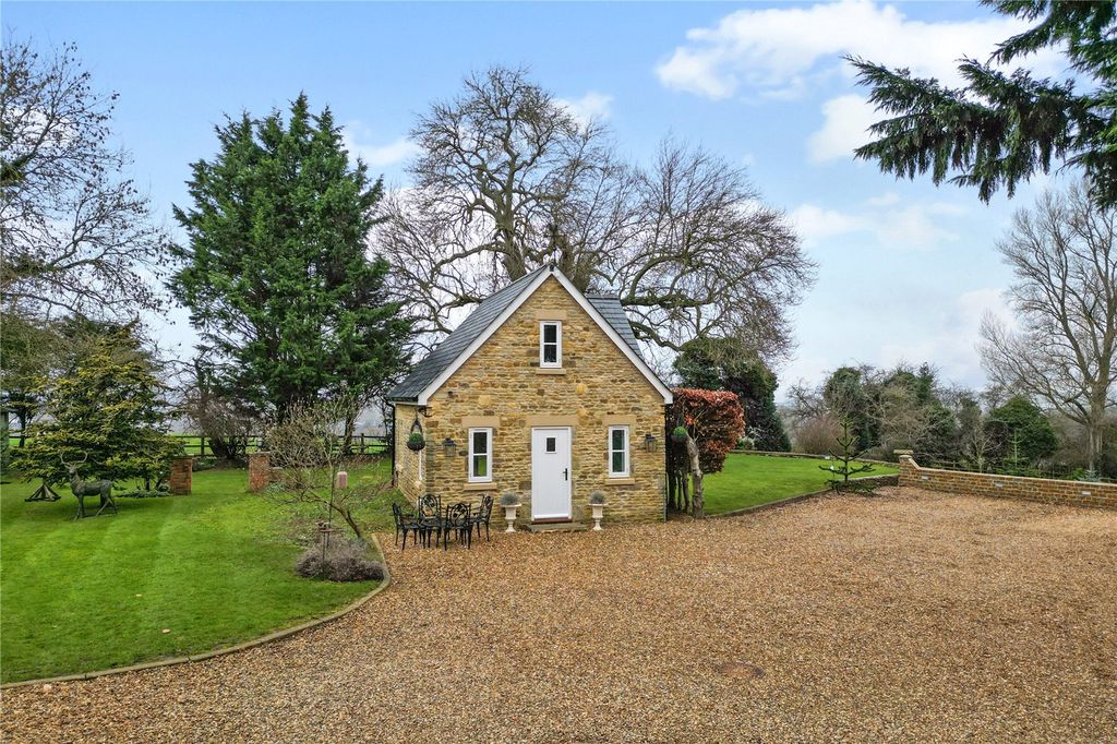 Additional image 18 of 4 bed detached house for saleOverthorpe, Banbury, Oxfordshire OX17