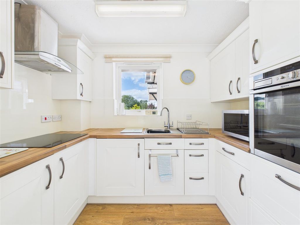 Additional image 5 of 2 bed flat for saleHudson Court, Ferriby Road, Hessle HU13