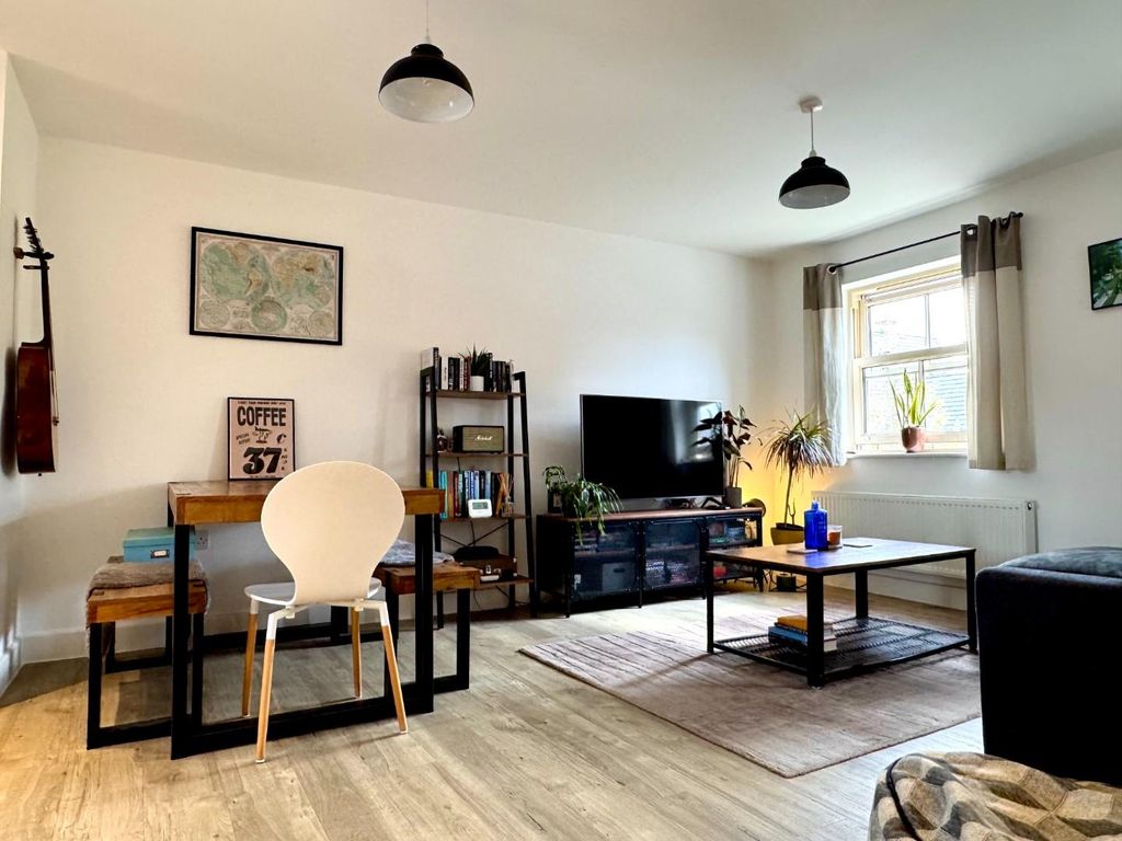 Additional image 2 of 1 bed flat for saleFlanders Close, Bicester OX26
