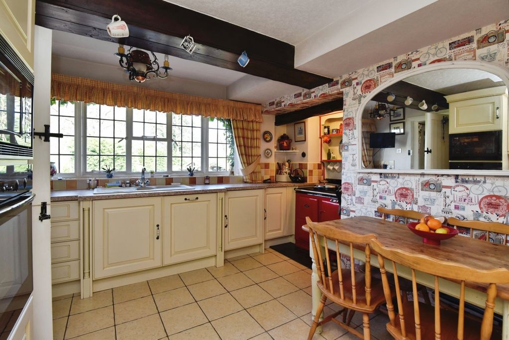 Additional image 3 of 4 bed detached house for saleSeabridge Lane, Newcastle, Staffordshire ST5