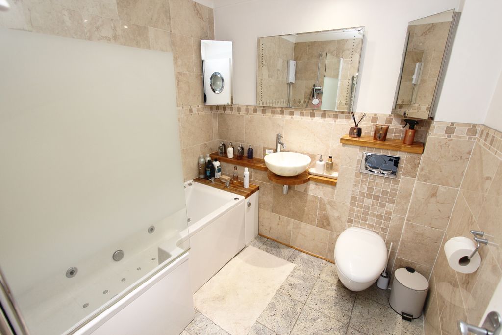 Additional image 7 of 2 bed flat for saleRobert Court, 35 Crook Log, Bexleyheath DA6