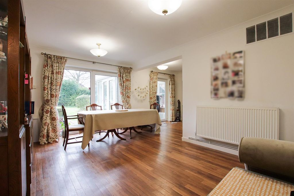 Additional image 7 of 4 bed detached house for salePennine Drive, Altrincham WA14