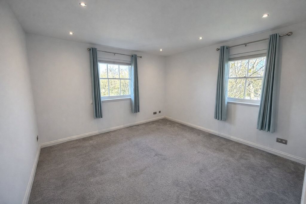 Additional image 5 of 2 bed flat for saleGravel Hill Road, Yate, Bristol BS37